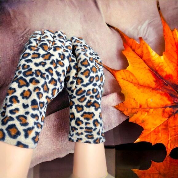 Animal Print l Gloves l Soft l Medium l EUC - Picture 1 of 7